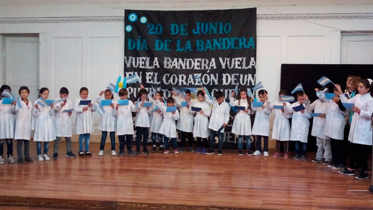 Escuela Nº3 "Bernardino Rivadavia".