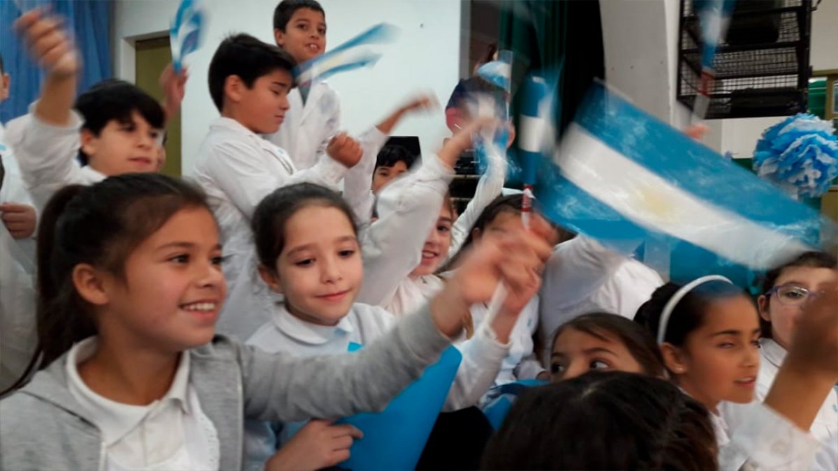 Los festejos de la Escuela "República de Chile"