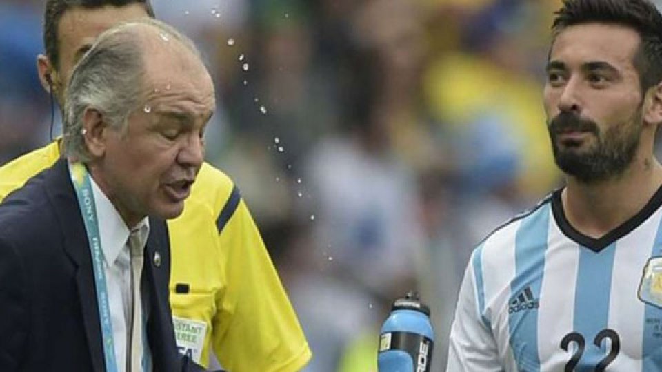 La broma del pocho a Sabella en pleno Mundial.
