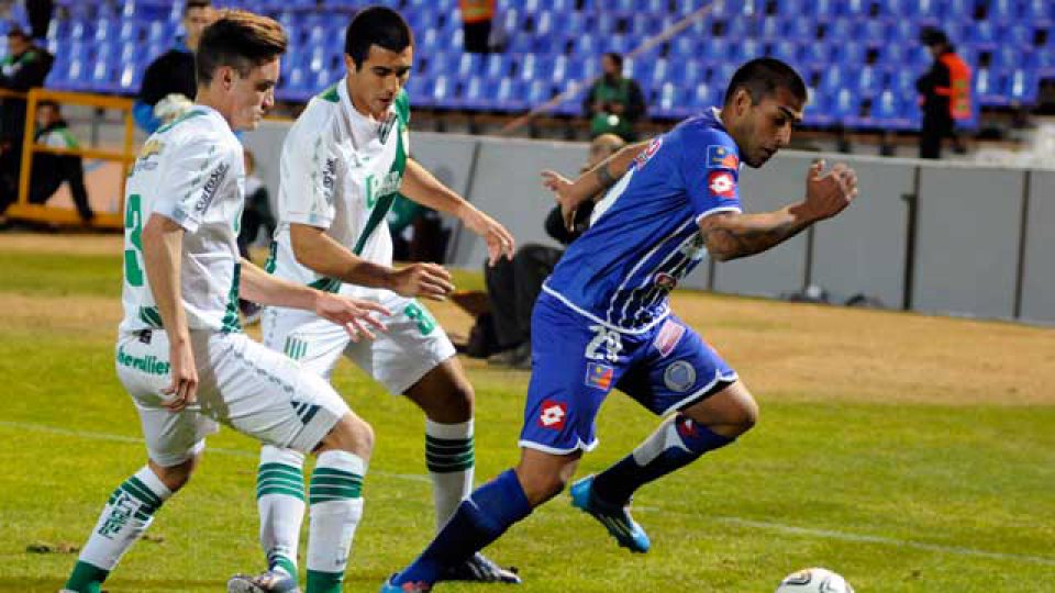El Tomba goleó en el debut.