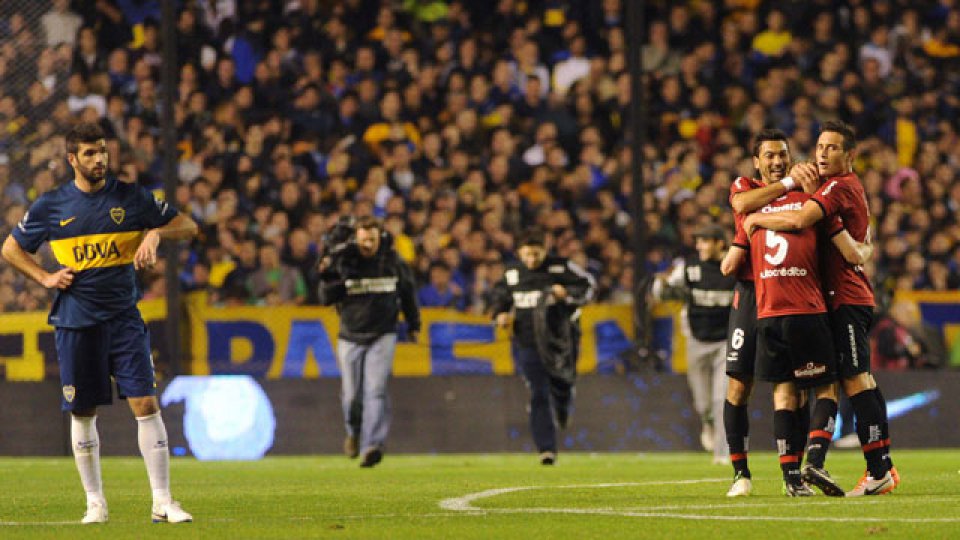 Boca perdió ante Newell´s y empezó mal.