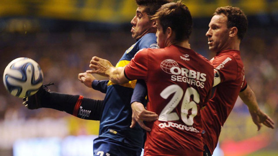 Boca perdió ante Newell´s y empezó mal.