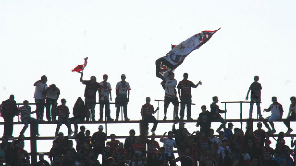 La Barra Fuerte acompañó al equipo en la primera fecha.