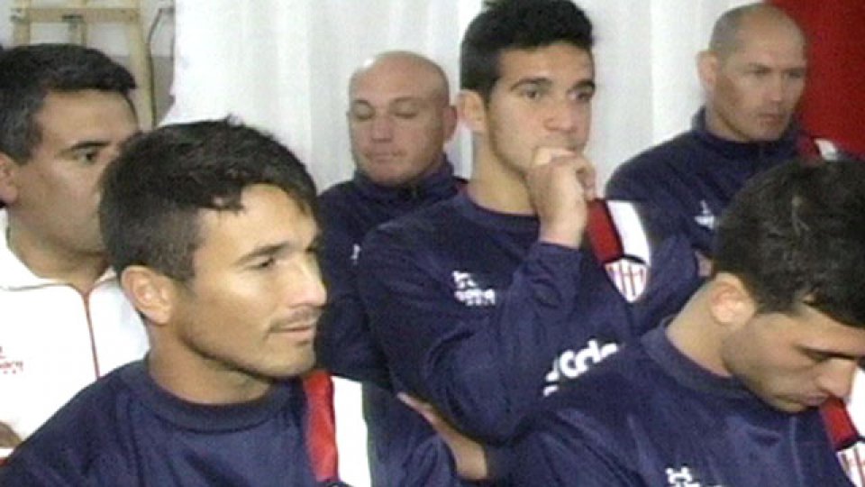 El Gato presentó oficialmente su plantel, cuerpo técnico e indumentaria.