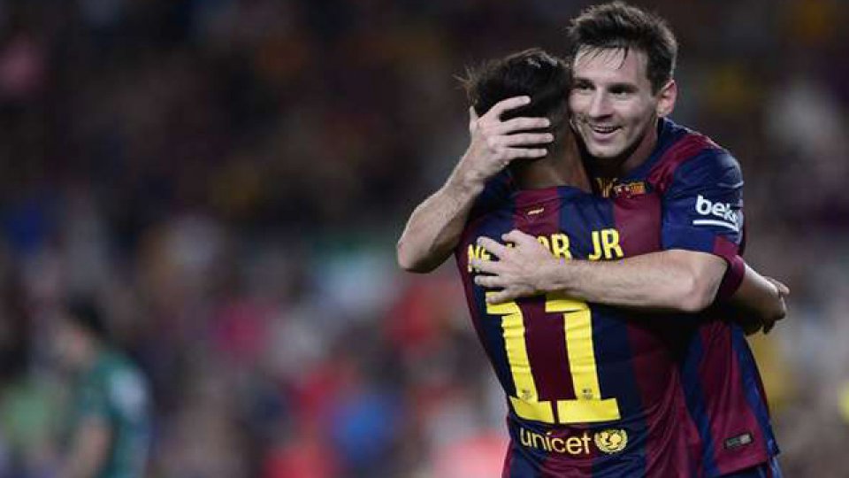 El abrazo de los dos crack del Barcelona. El abrazo de los dos crack del Barcelona.