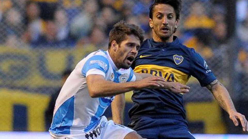 Boca tuvo chances pero no puede con la Crema.