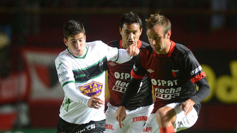 El Sabalero festejó por primera vez.