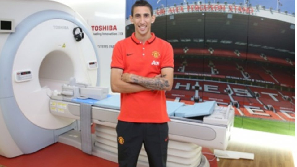 &quot;Estoy encantado de unirme a Manchester United&quot;, expresó Angelito.