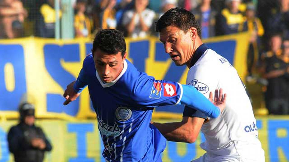 El Tomba se impuso por 1 a 0 en el Gigante de Arroyito.