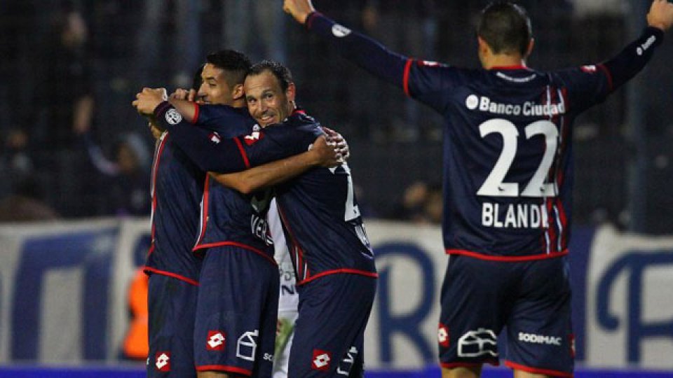 San Lorenzo sum&oacute; de a tres por primera vez en el torneo.