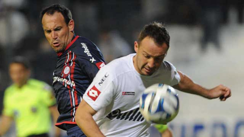 Quilmes a&uacute;n no pudo ganar en el campeonato.