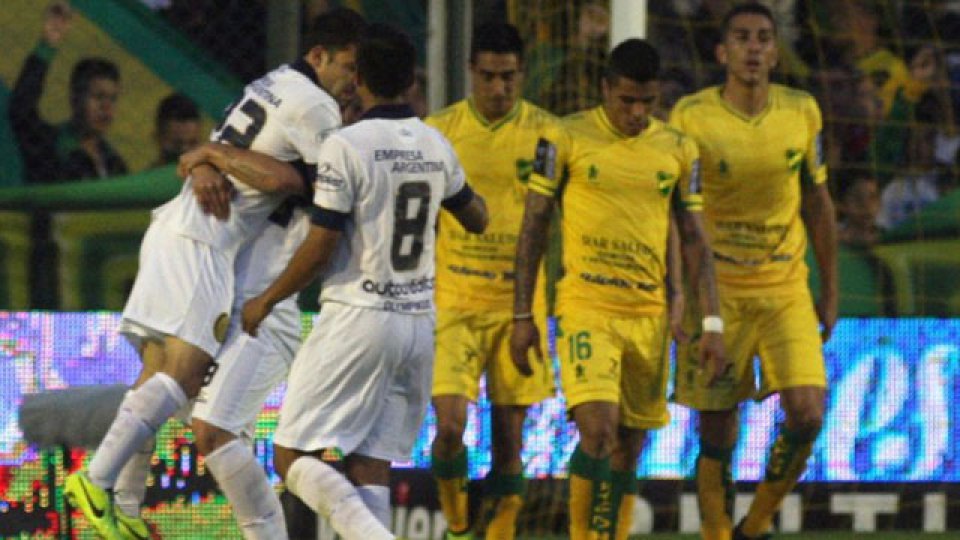 El Canalla se puso a tres puntos del l&iacute;der, V&eacute;lez.