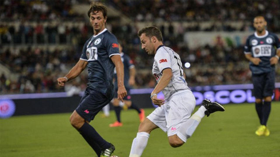 Medio centenar de futbolistas dijeron si a la propuesta del Papa.