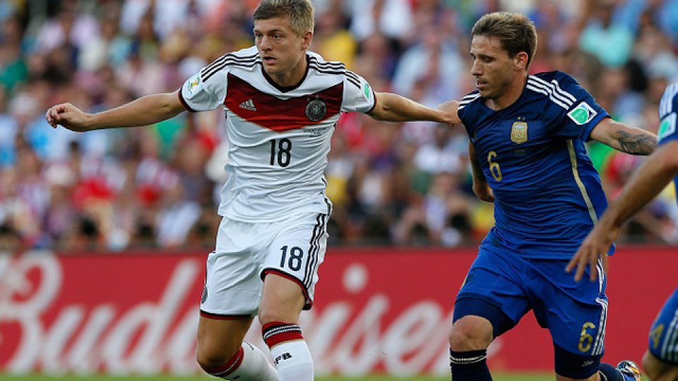 Argentina derrot&oacute; al camp&eacute;on mundial en un emocionante partido