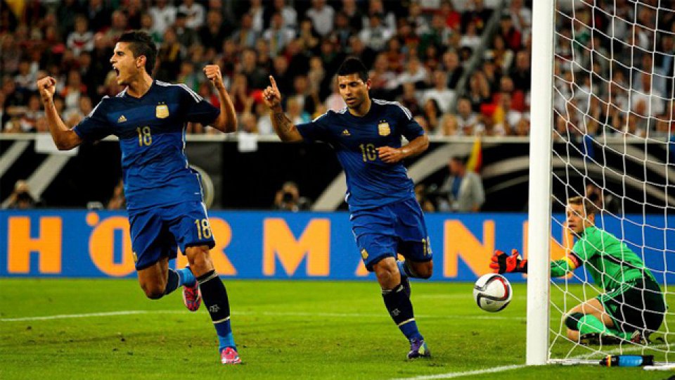 El Kun Ag&uuml;ero y Coco Lamela autores de los dos primeros tantos ablicelestes.