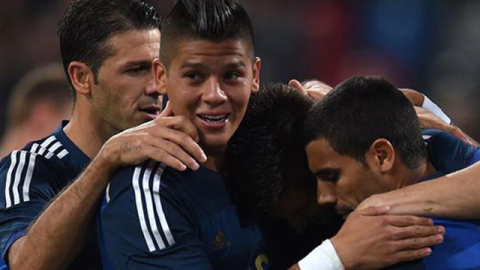 El festejo de los jugadores argentinos en la gran victoria ante Alemania.