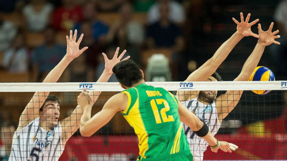 El equipo de Velasco consiguió un contundente 3-0.