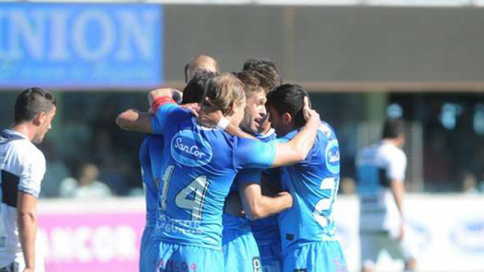 La Crema gan&oacute; 1-0, con gol de Juan Eluchans, de penal.