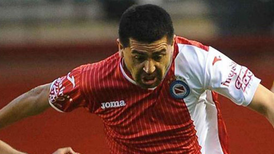 Riquelme será titular ante Estudiantes de Buenos Aires.