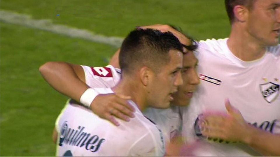 Quilmes sum&oacute; de a tres por primera vez en el campeonato.