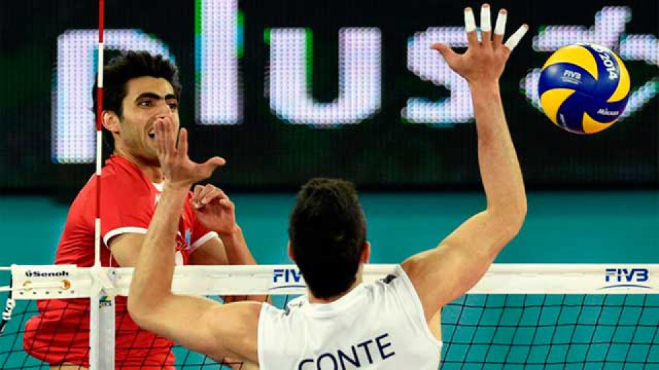 Argentina perdió con claridad ante Irán y quedó eliminado.