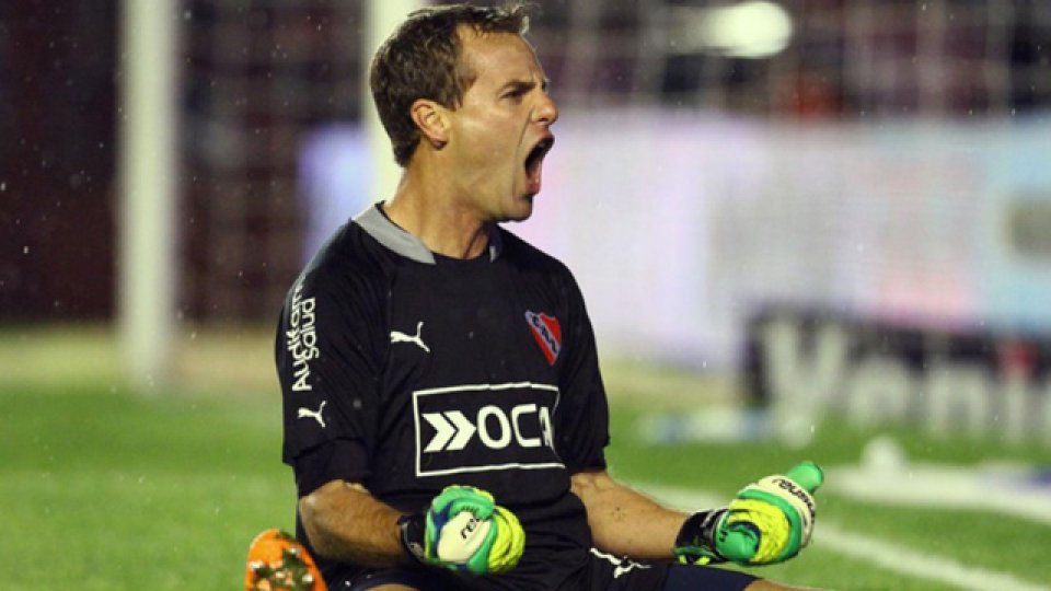 El arquero convirti&oacute; sus dos primeros goles en primera divisi&oacute;n.