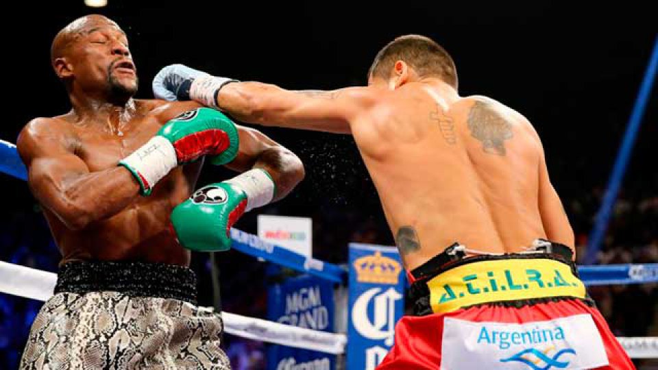 En Las Vegas, el norteamericano fue superior al argentino.