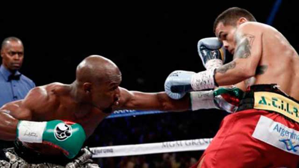 En Las Vegas, el norteamericano fue superior al argentino.