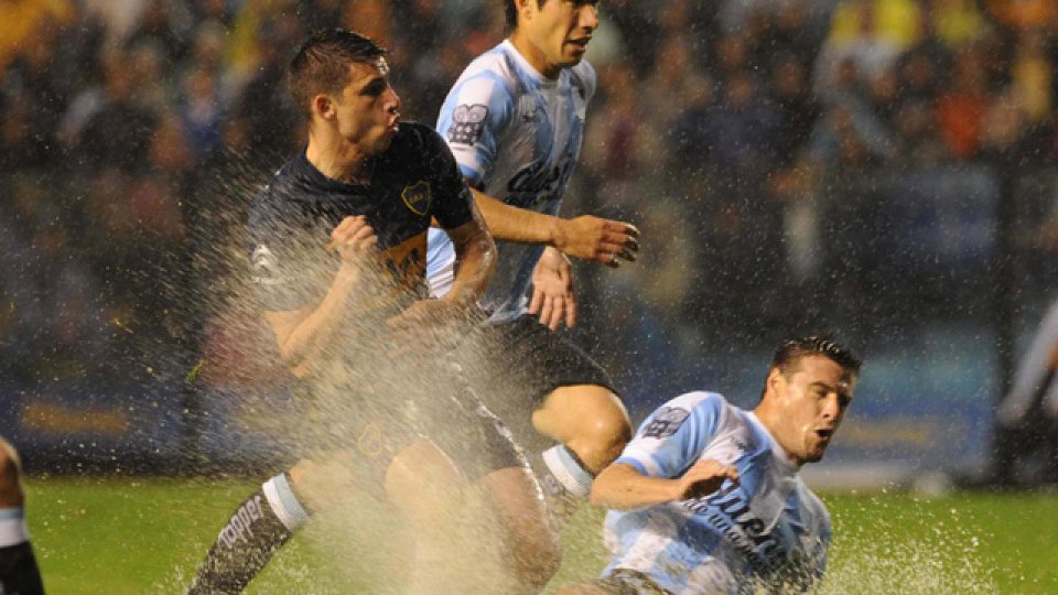 El campo de juego est&aacute; en muy malas condiciones.