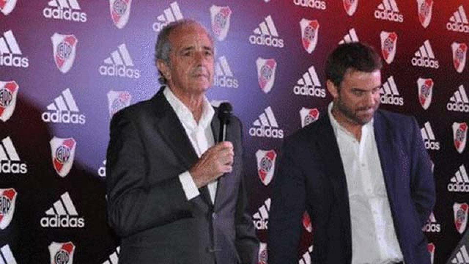 El Presidente confirm&oacute; el pedido en la presentaci&oacute;n de la nueva camiseta.