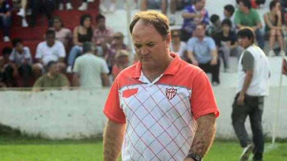 El equipo de Cervilla no pudo con el local.