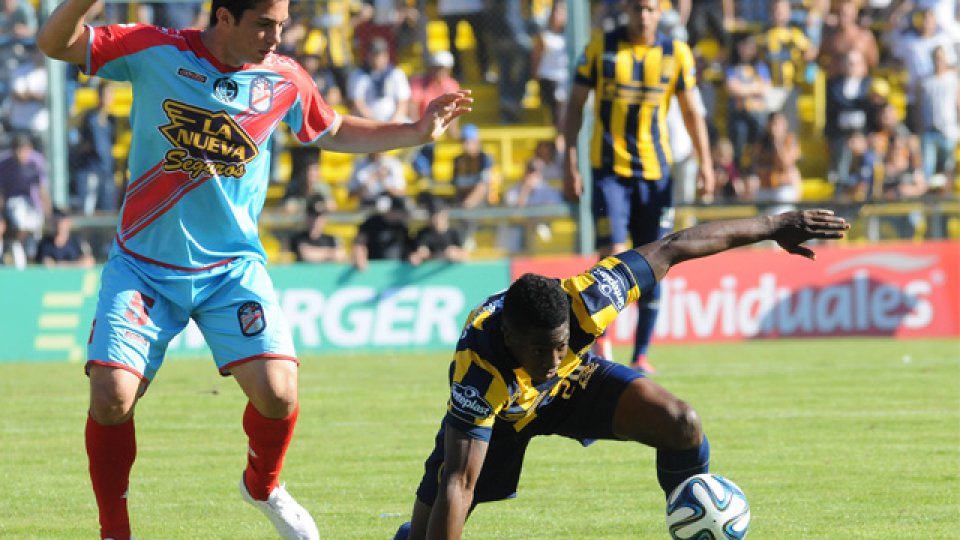 Valencia fue la figura en el Gigante de Arroyito.