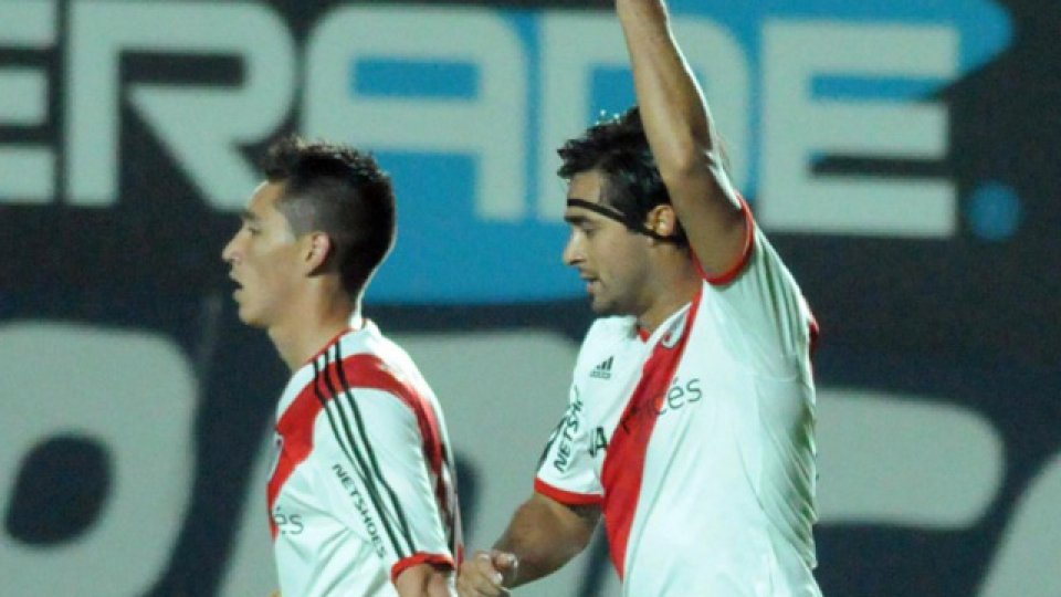 Con esta victoria, River se mantiene en la cima de la tabla en soledad.