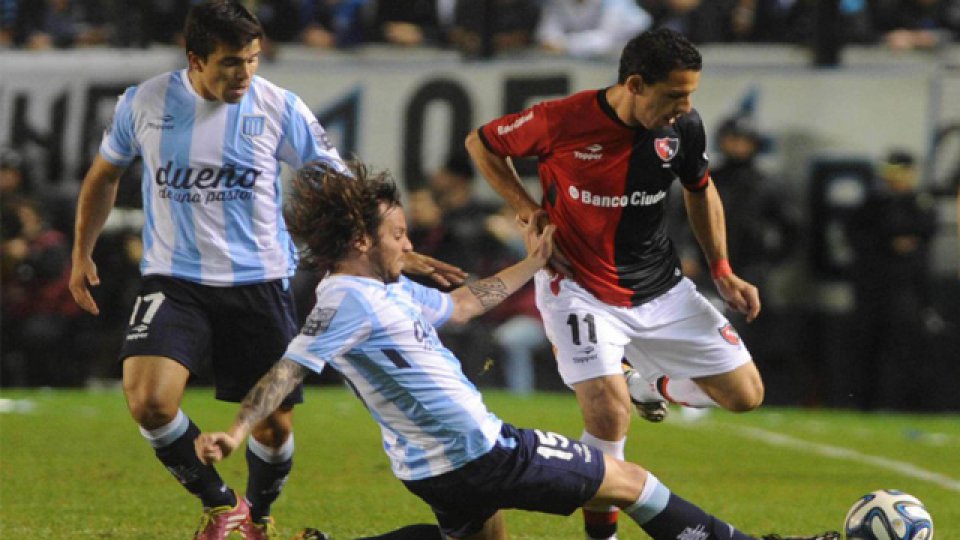 Racing levant&oacute; el nivel y cont&oacute; con muchas chances de quedarse con la victoria.