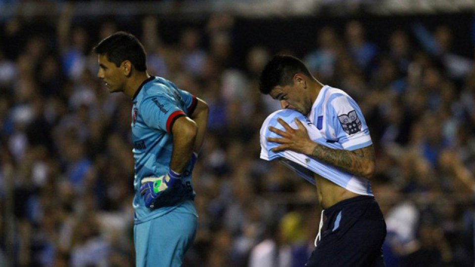 El entrerriano Bou marc&oacute; la igualdad para Racing ante la Lepra.