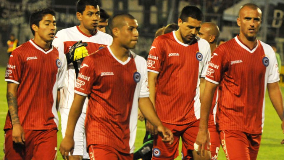 Argentinos no encuentra el rumbo.