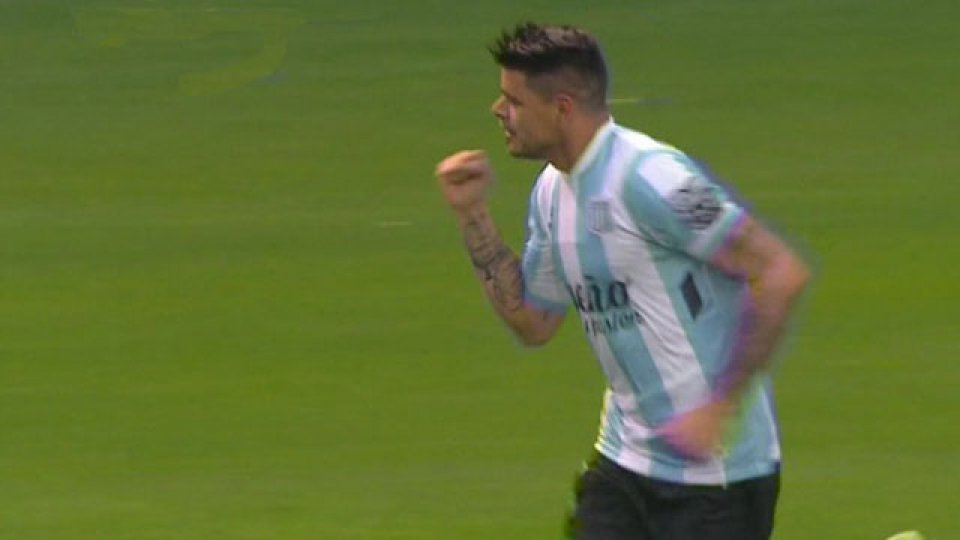 El entrerriano le dio la victoria al conjunto de Cocca con dos tantos.