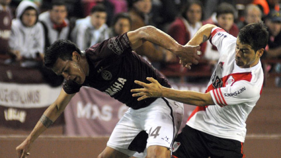 River empat&oacute; con Lan&uacute;s y cedi&oacute; terreno.
