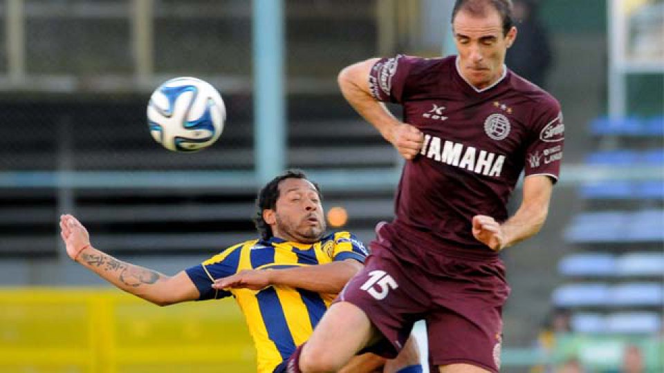 Lan&uacute;s se ilusiona en el torneo.