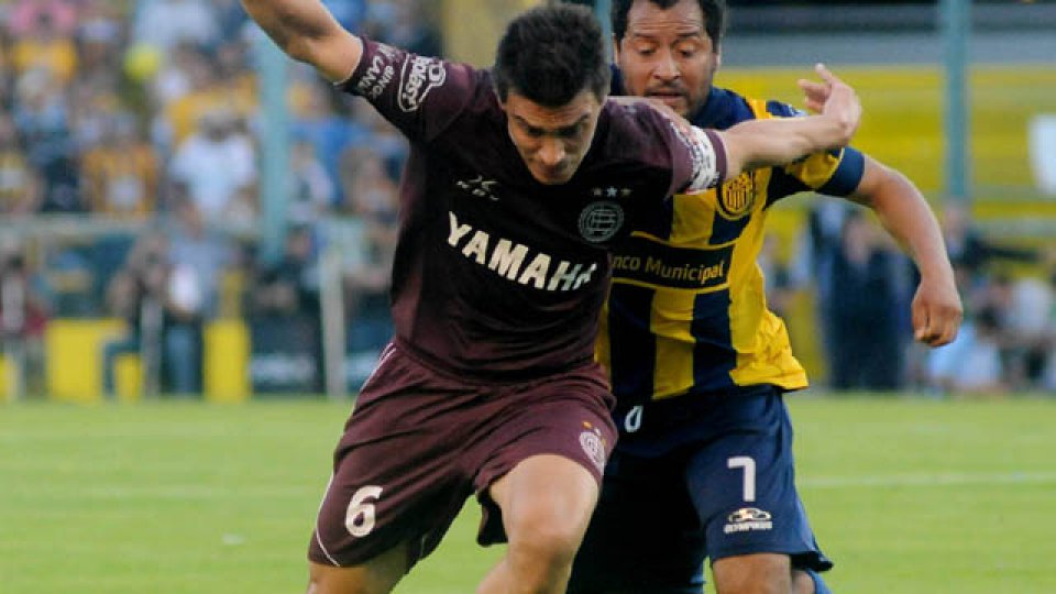 Lan&uacute;s se ilusiona en el torneo.