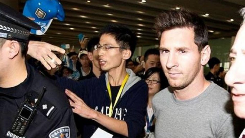 Lionel Messi al llegar a Beijing.