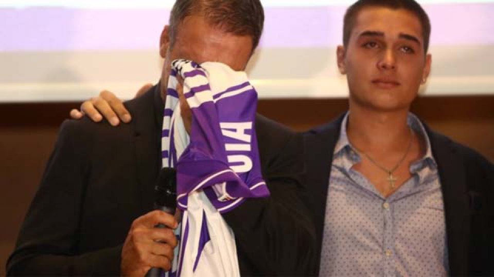 El Batigol se mostr&oacute; muy emocionado por el reconocimiento.