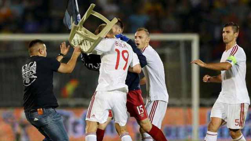 Apenas iban 41 minutos del primer tiempo cuando se comenzaron los incidentes.