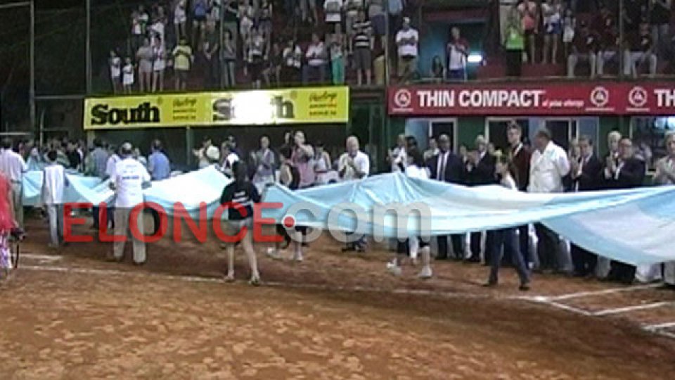 Inició la fiesta del Sóftbol en la capital entrerriana.