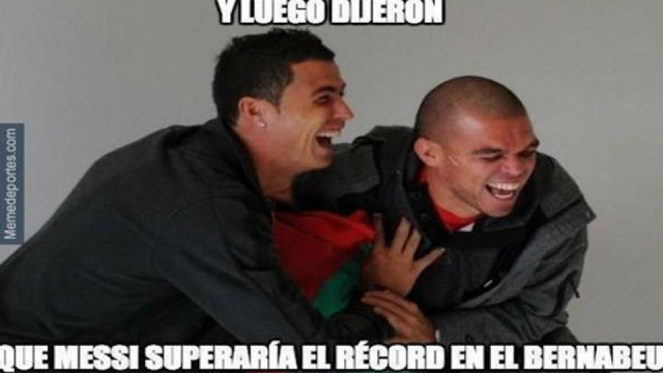 Aparecieron los afiches madrilistas contra el Barcelona y Messi.