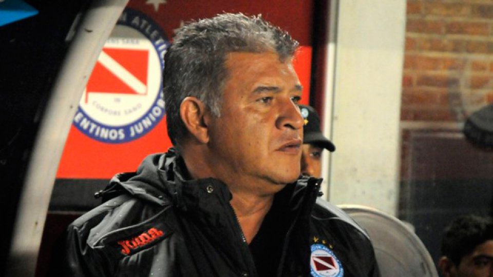 Borghi renunció como DT de Argentinos Juniors.