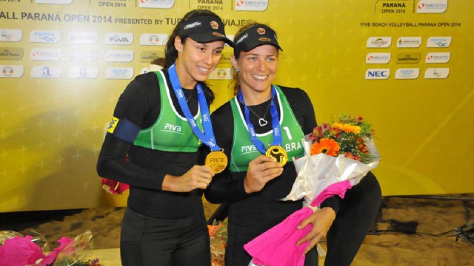 Larissa-Talita se consagraron en el Open de Paraná. (Foto: FeVA)