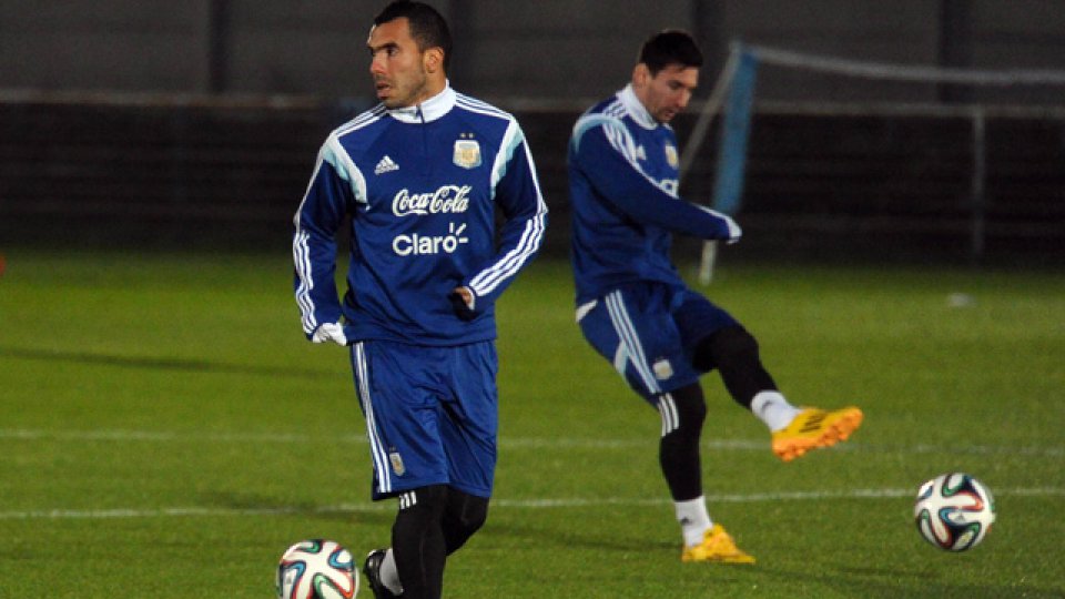 Tevez cuenta con chances de ser titular.