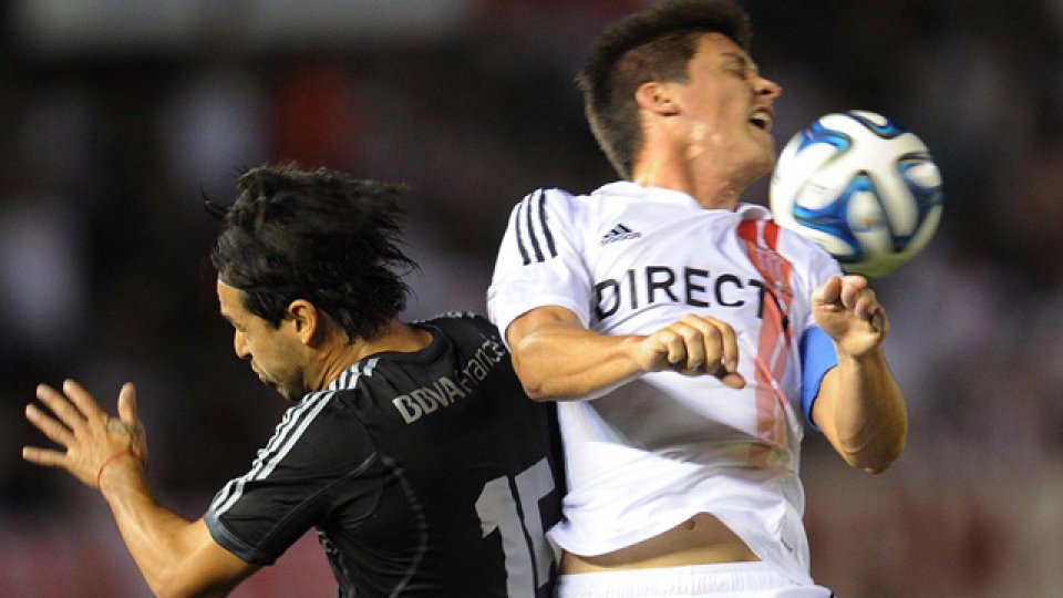 River perdi&oacute; su invicto ante Estudiantes.