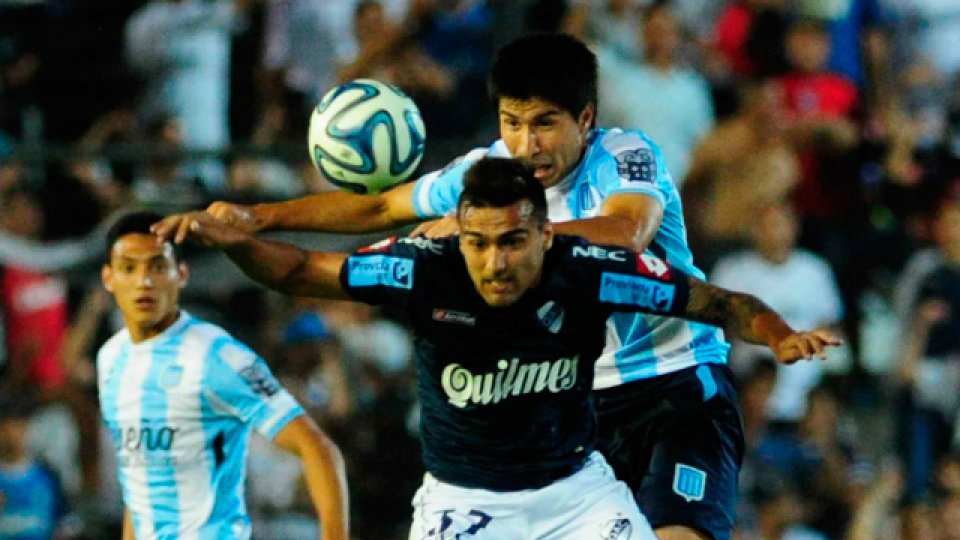 Racing llega a la punta del campeonato.